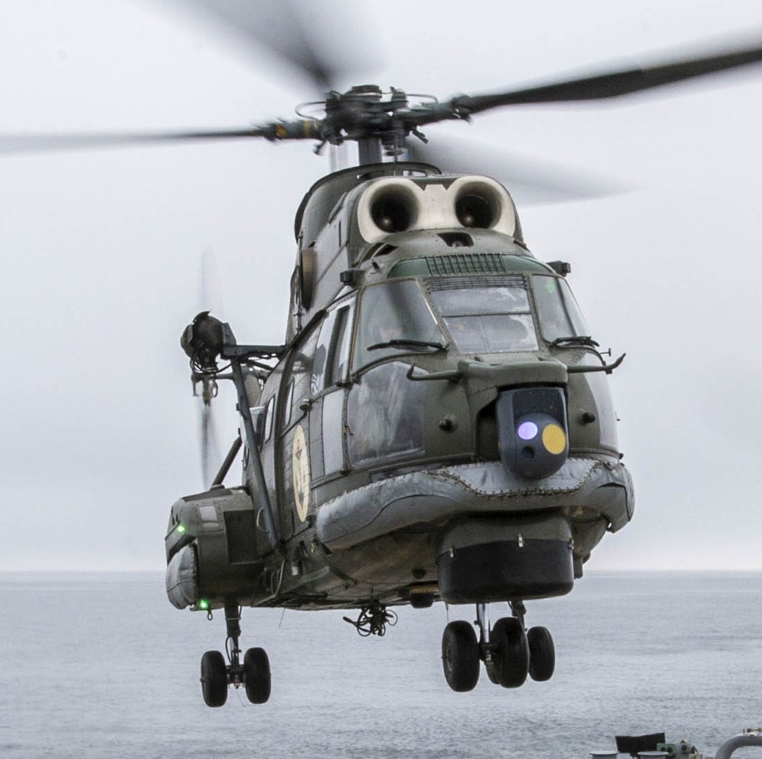 iar-330 naval helicopter puma romanian navy forțele navale române 30