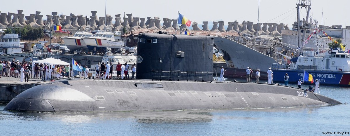 s-521 ros delfinul kilo class attack submarine romanian navy 02