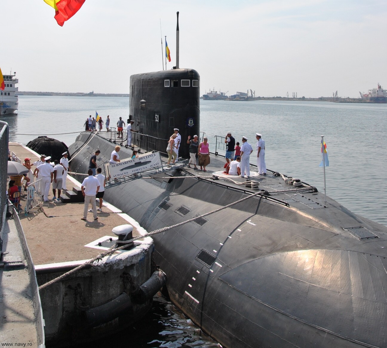 s-521 ros delfinul kilo class attack submarine romanian navy 03
