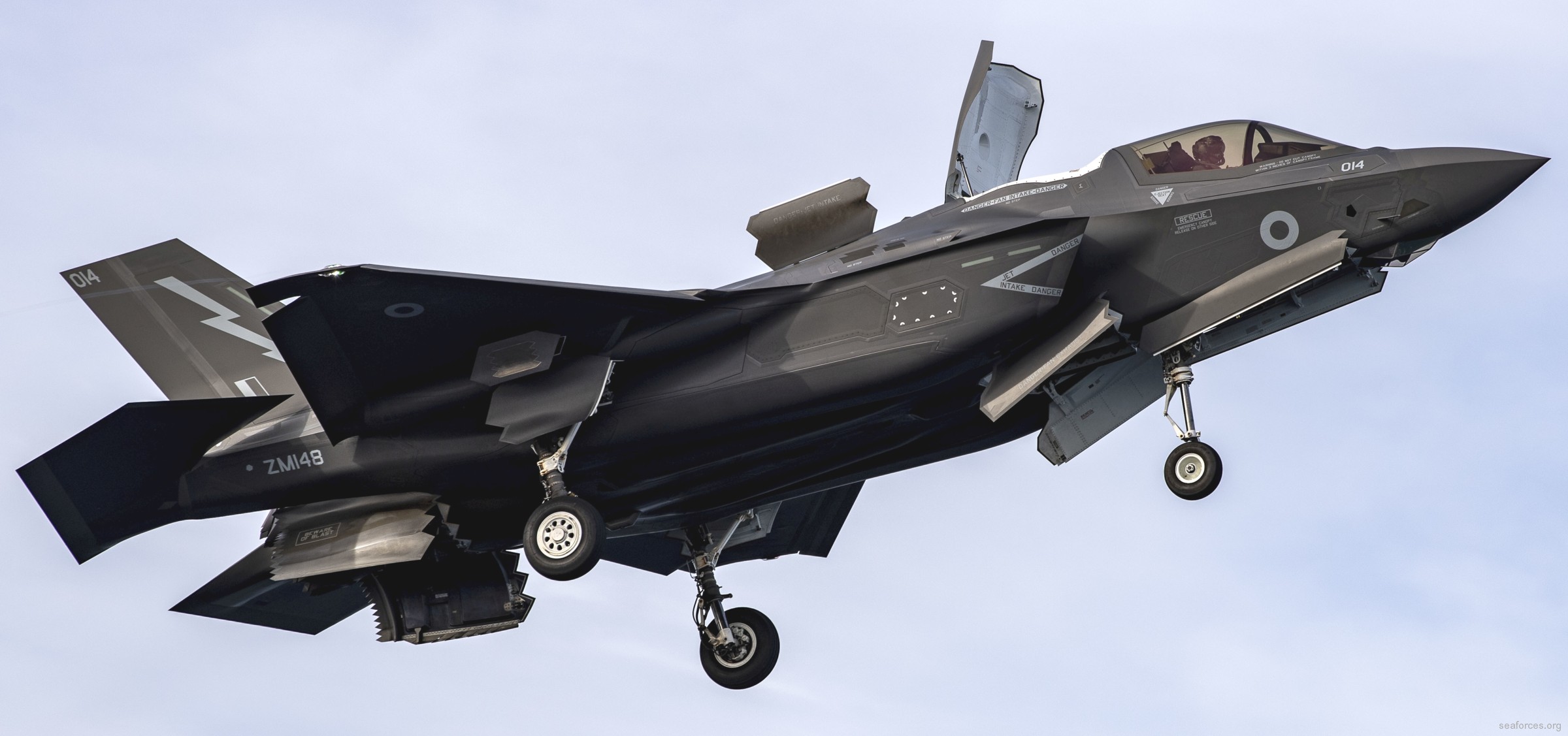 f-35b lightning ii royal navy fleet air arm aircraft carrier lockheed martin bae systems 22