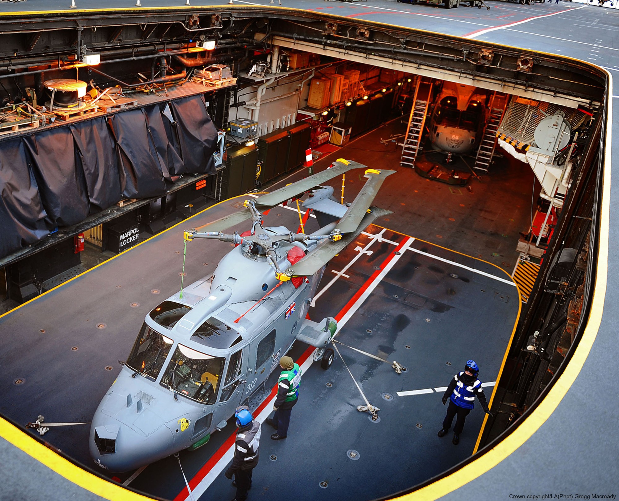 lynx has.3 naval helicopter royal navy westland nas squadron rnas 06 hms ark royal r-07
