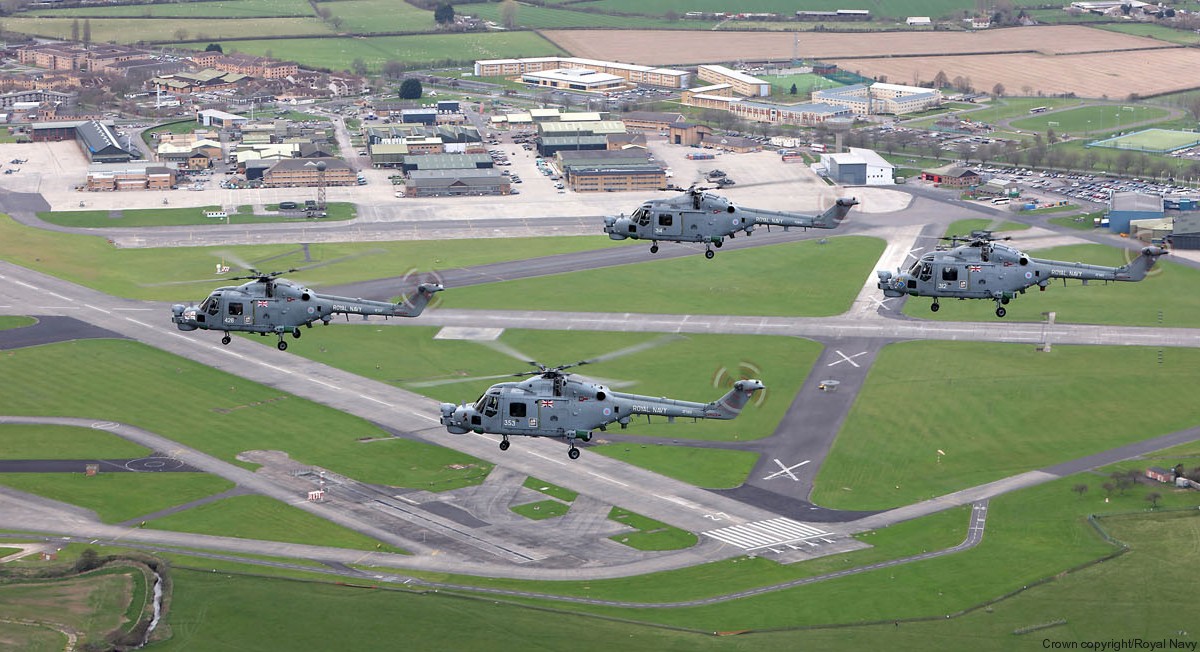 lynx hma.8 naval helicopter royal navy westland nas squadron rnas 35 yeovilton hms heron