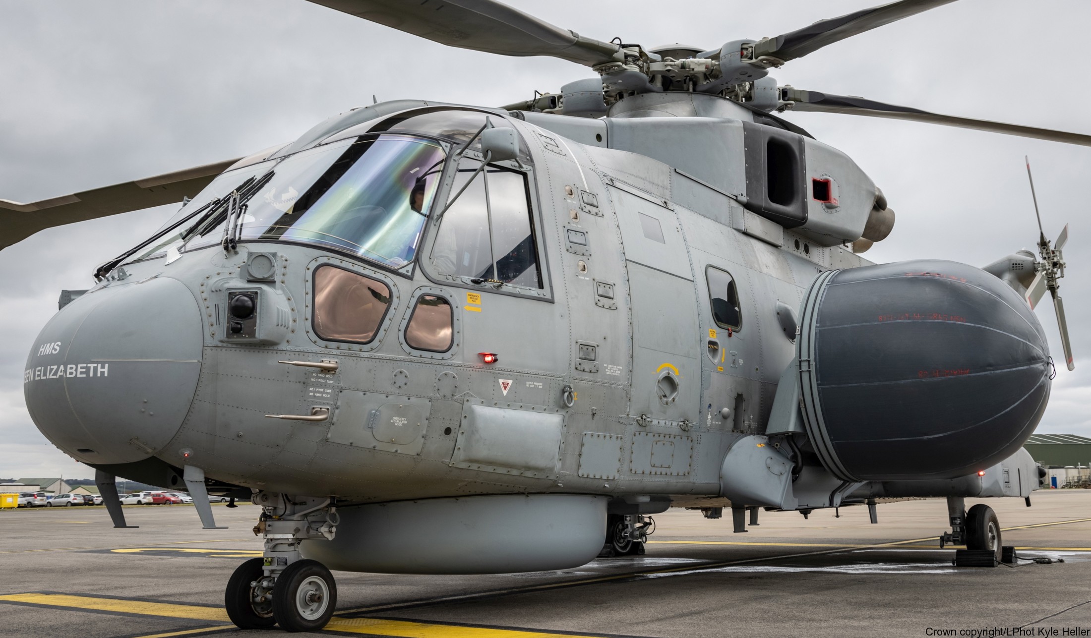 merlin hm mark 2 asac aew crowsnest airborne surveillance control helicopter royal navy fleet air arm agusta westland leonardo 820 nas 06
