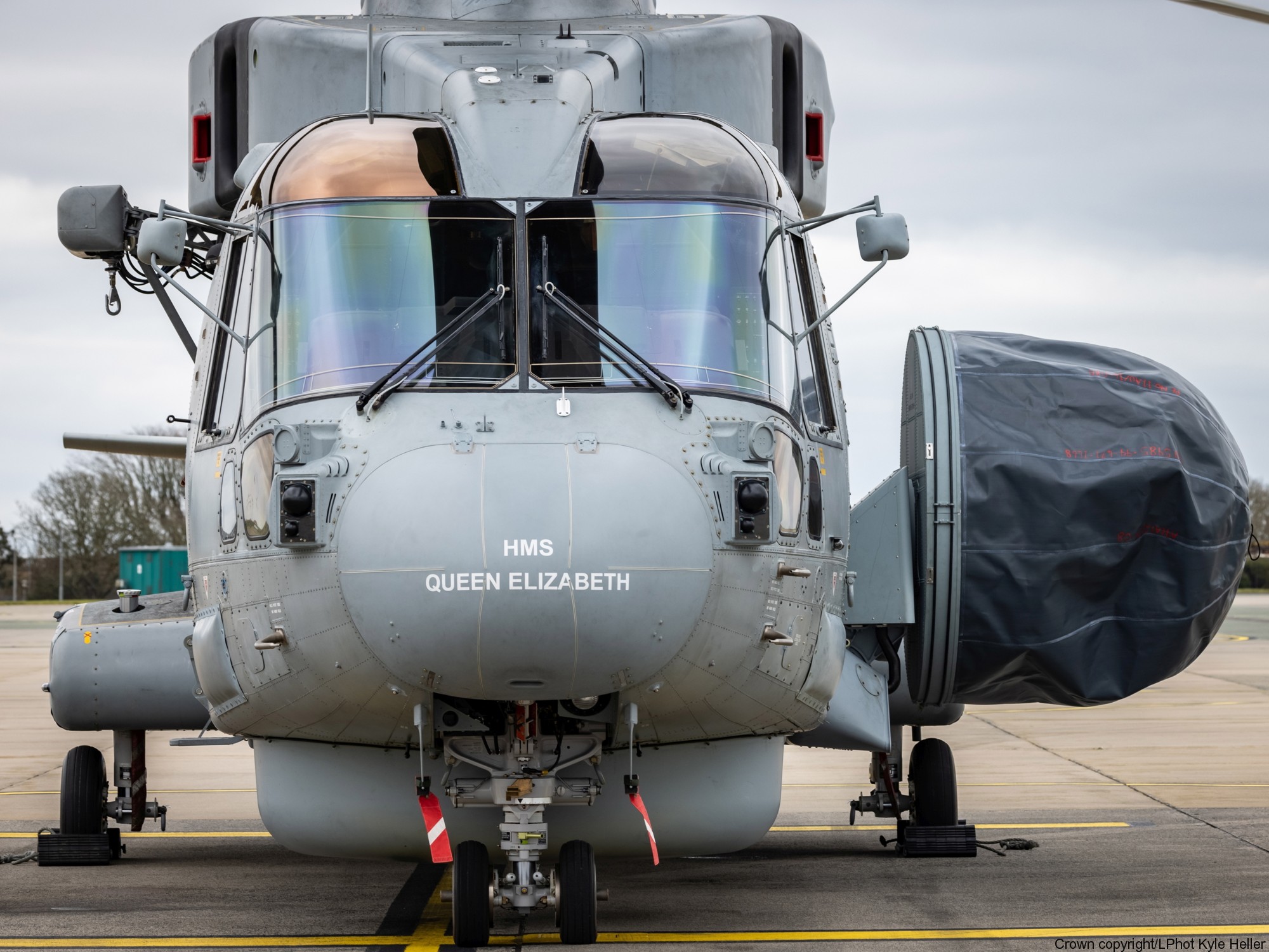 merlin hm mark 2 asac aew crowsnest airborne surveillance control helicopter royal navy fleet air arm agusta westland leonardo 820 nas 08