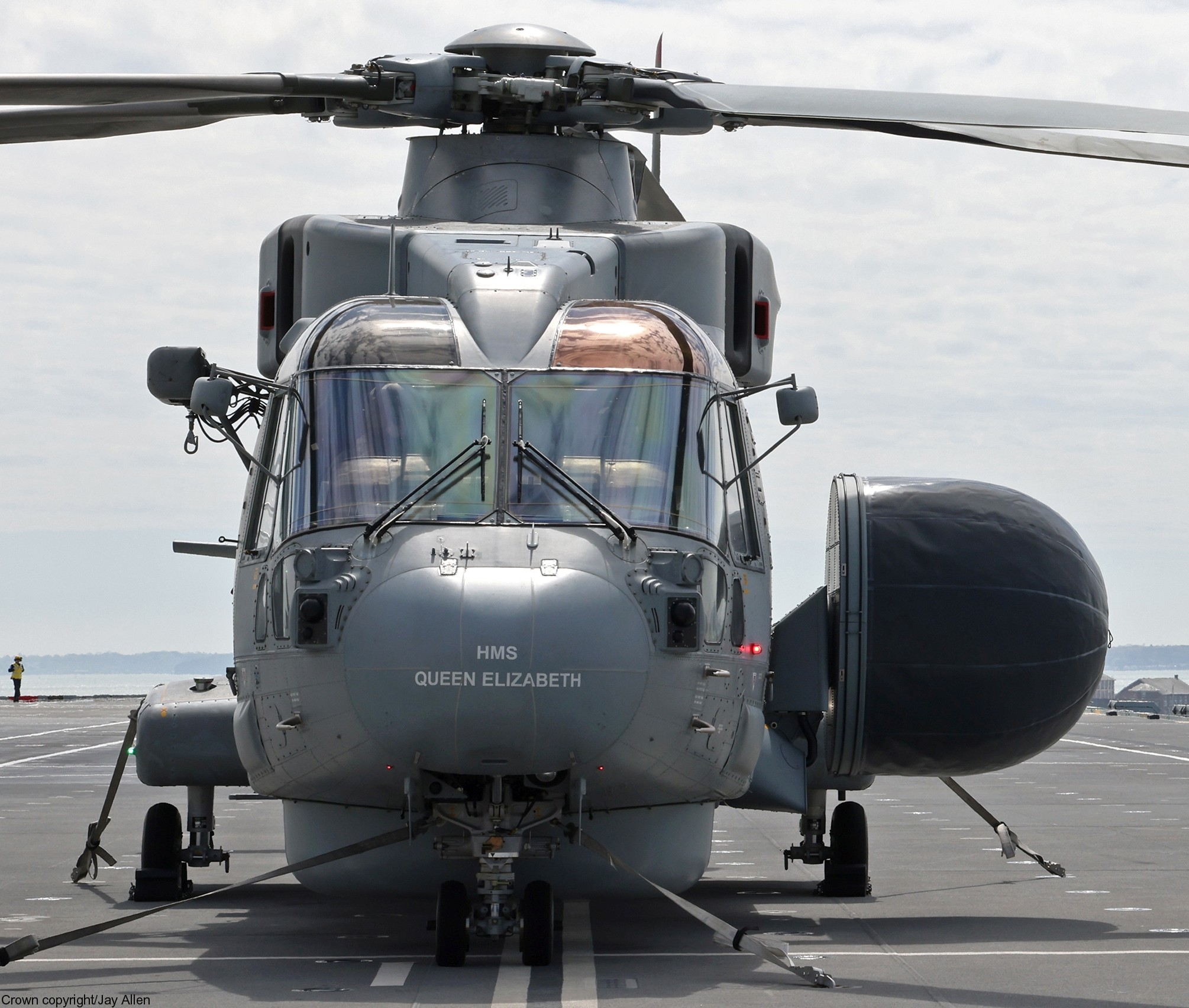merlin hm mark 2 asac aew crowsnest airborne surveillance control helicopter royal navy fleet air arm agusta westland leonardo 820 nas 22