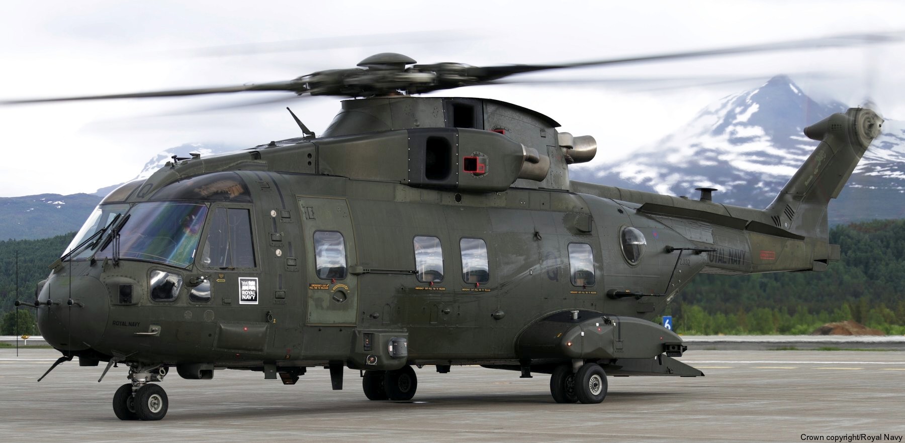 merlin hc3 hc3a mk.3 commando helicopter aw101 force chf royal navy 845 846 naval air squadron rnas yeovilton agusta westland marines 69