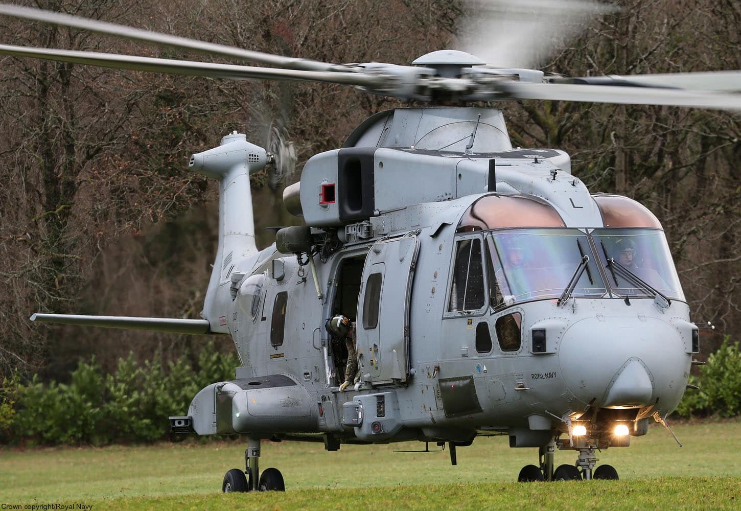 merlin hc4 mk.4 commando helicopter force chf royal navy 845 846 naval air squadron rnas yeovilton aw101 37