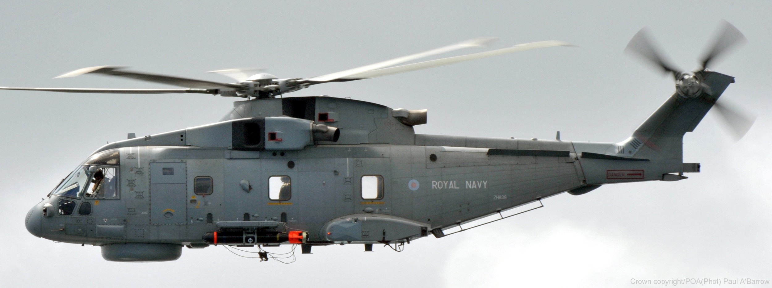 merlin hm2 helicopter royal navy agusta westland aw101 leonardo naval air squadron nas rnas culdrose 09 sting ray torpedo