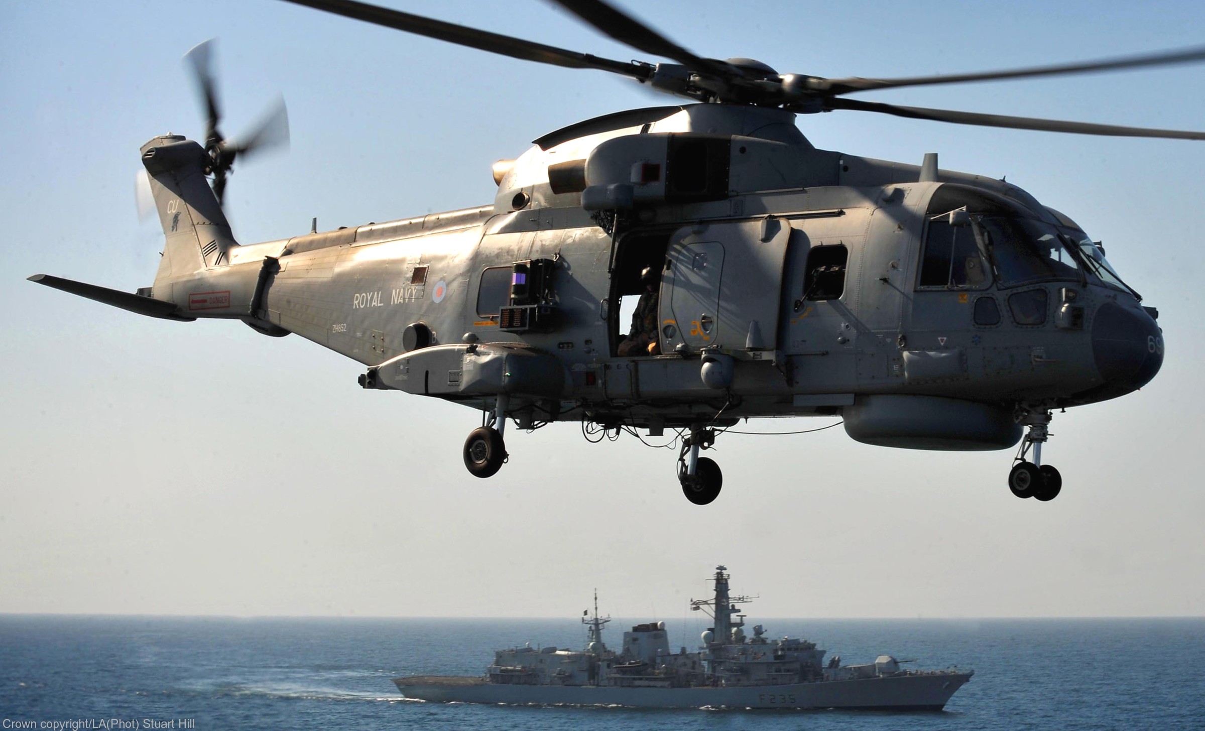 merlin hm2 helicopter royal navy agusta westland aw101 leonardo naval air squadron nas rnas culdrose 12