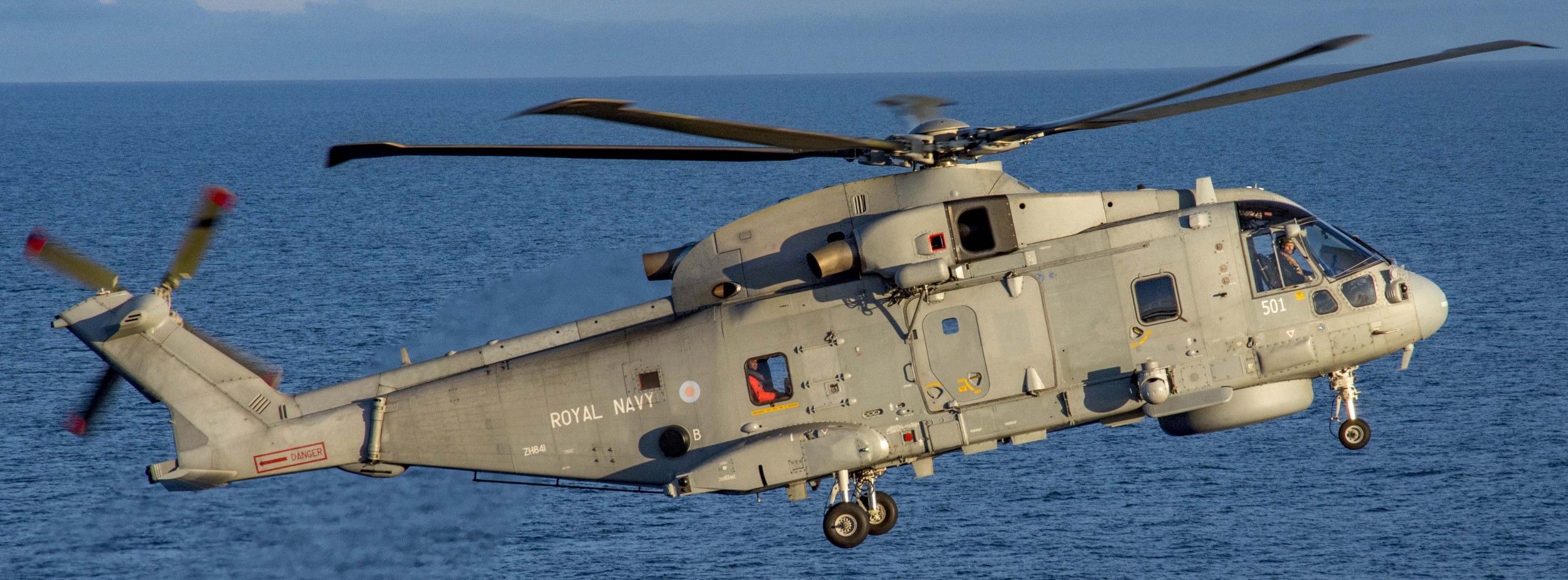 merlin hm2 helicopter royal navy agusta westland aw101 leonardo naval air squadron nas rnas culdrose 13