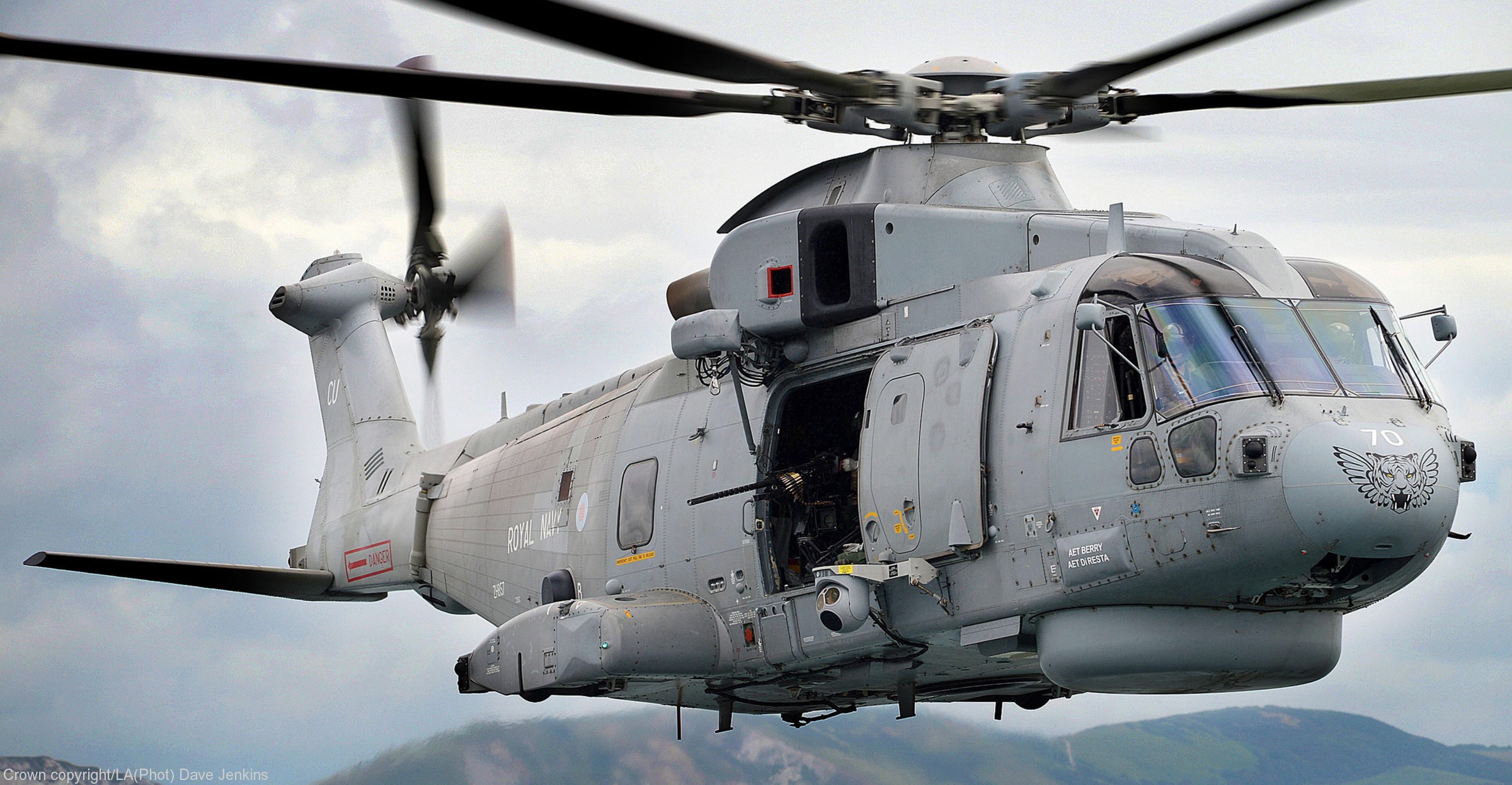 merlin hm2 helicopter royal navy agusta westland aw101 leonardo naval air squadron nas rnas culdrose 14