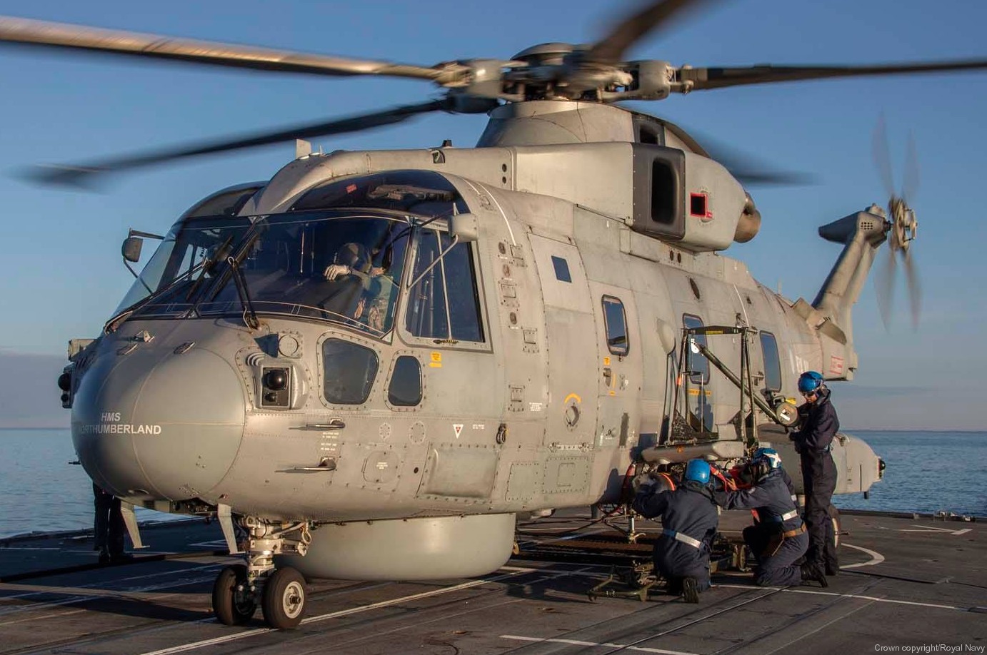 merlin hm2 helicopter royal navy agusta westland aw101 leonardo naval air squadron nas rnas culdrose 27