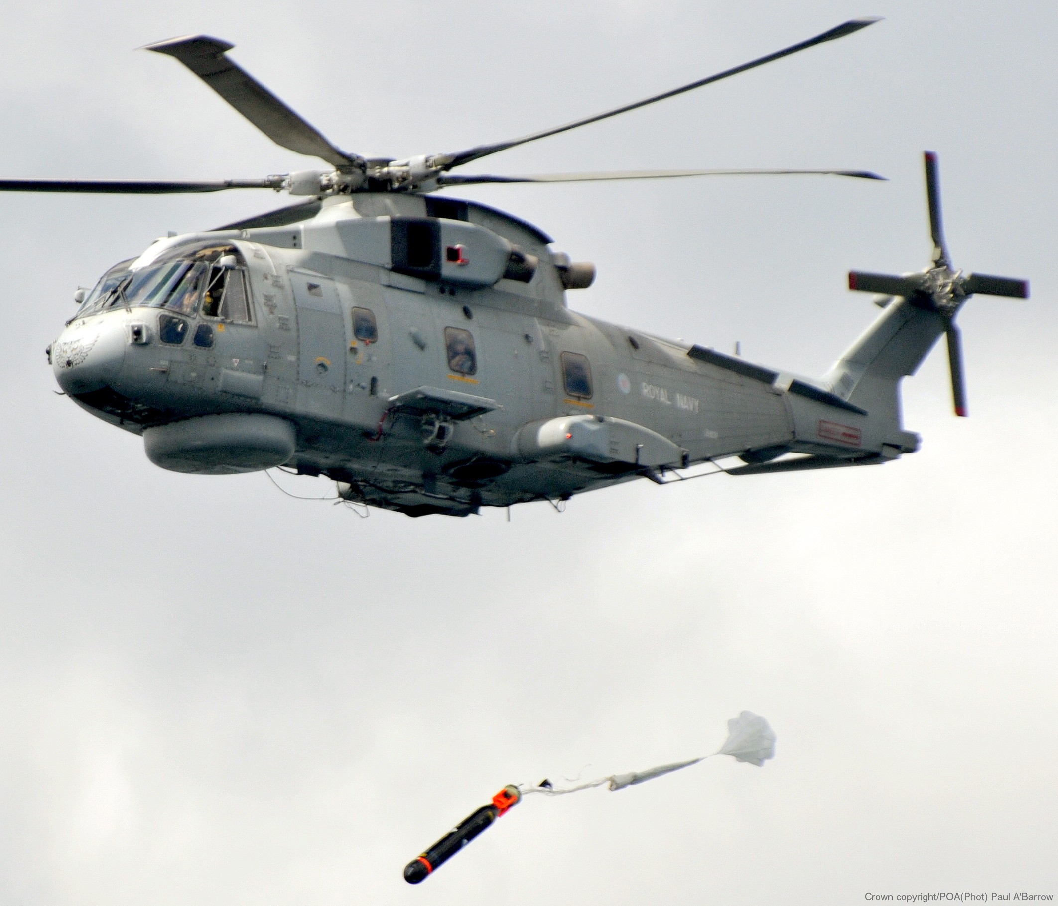 merlin hm2 helicopter royal navy agusta westland aw101 leonardo naval air squadron nas rnas culdrose 49 bae sting ray mod.1 torpedo