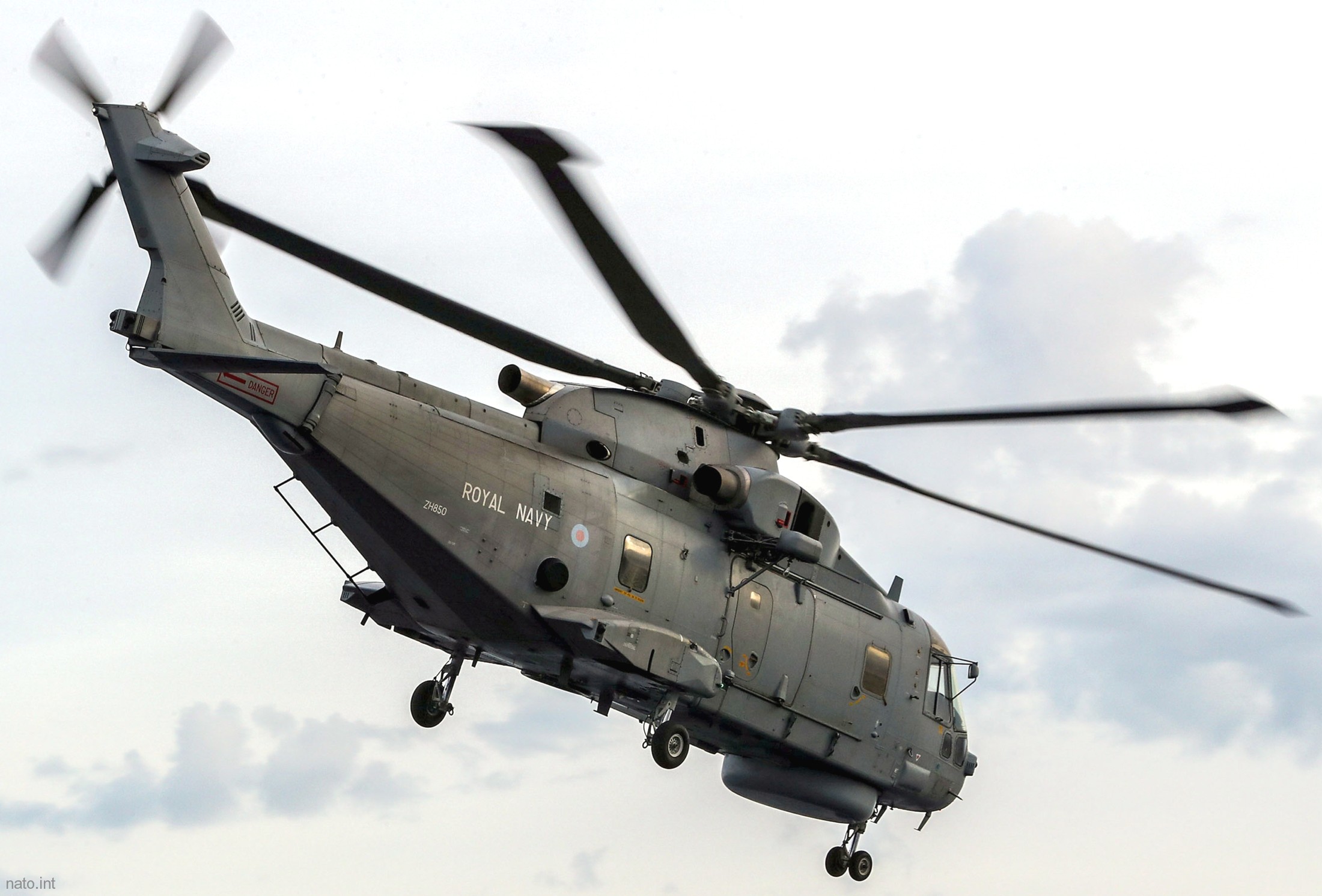 merlin hm2 helicopter royal navy agusta westland aw101 leonardo naval air squadron nas rnas culdrose 51