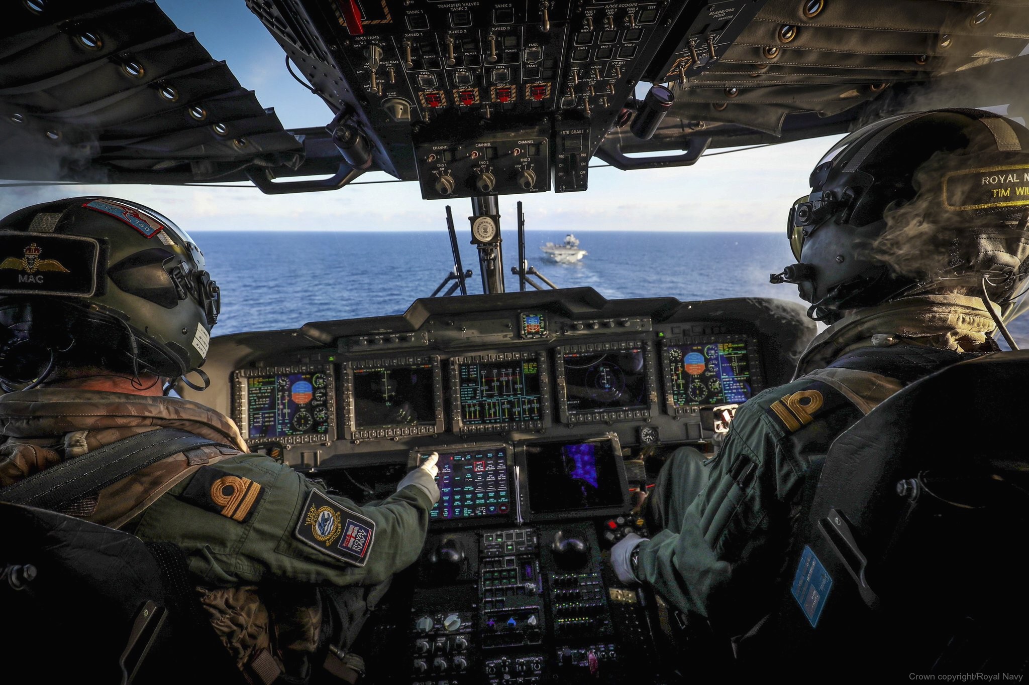 merlin hm2 helicopter royal navy agusta westland aw101 naval air squadron nas rnas culdrose 60 cockpit view