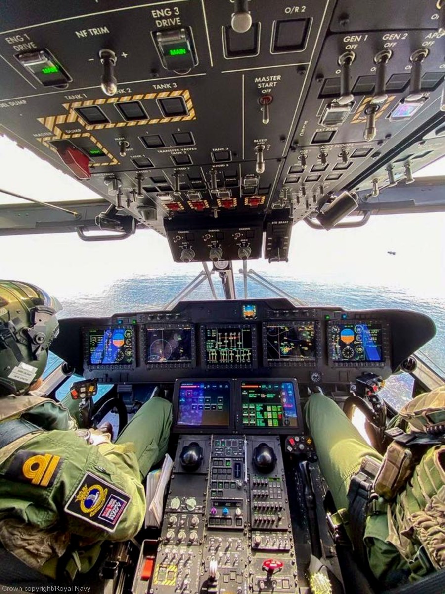 merlin hm2 naval helicopter royal navy agusta westland aw101 leonardo naval air squadron nas rnas culdrose 62 cockpit