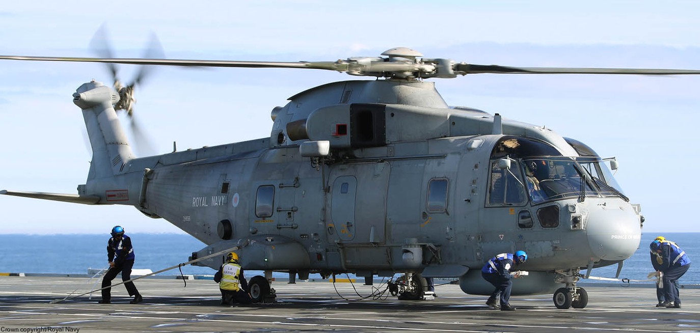 merlin hm2 helicopter royal navy agusta westland aw101 leonardo naval air squadron nas rnas culdrose 70