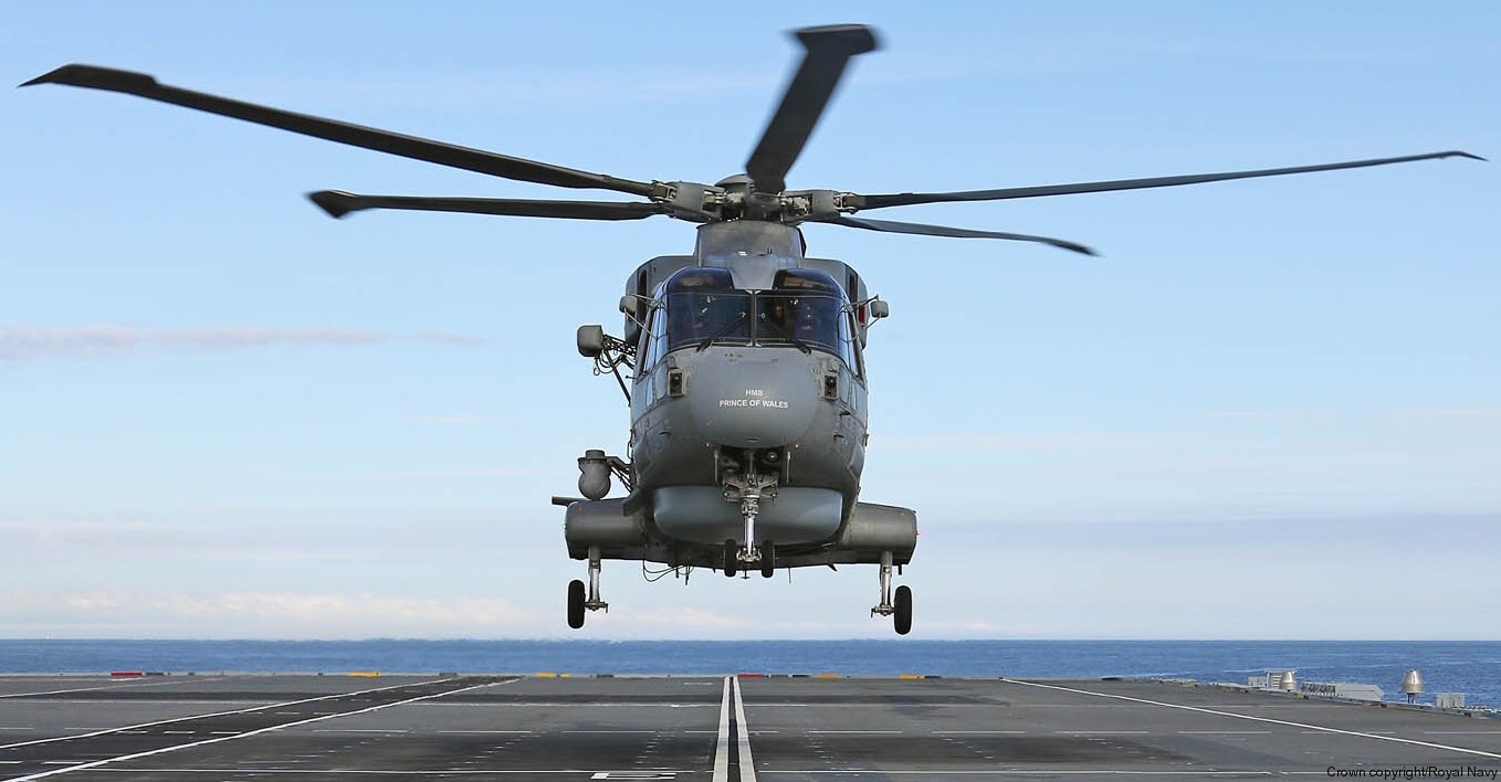 merlin hm2 helicopter royal navy agusta westland aw101 leonardo naval air squadron nas rnas culdrose 72