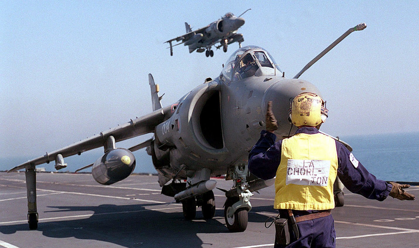 sea harrier fa.2 royal navy fleet air arm faa bae nas squadron aircraft carrier rnas 14 invincible class