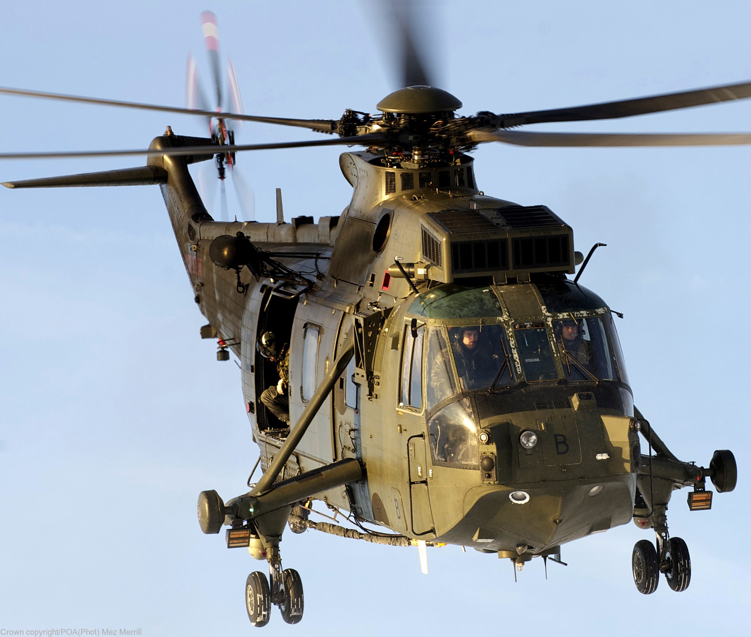 sea king hc.4 helicopter royal navy commando assault marines westland nas squadron rnas 17