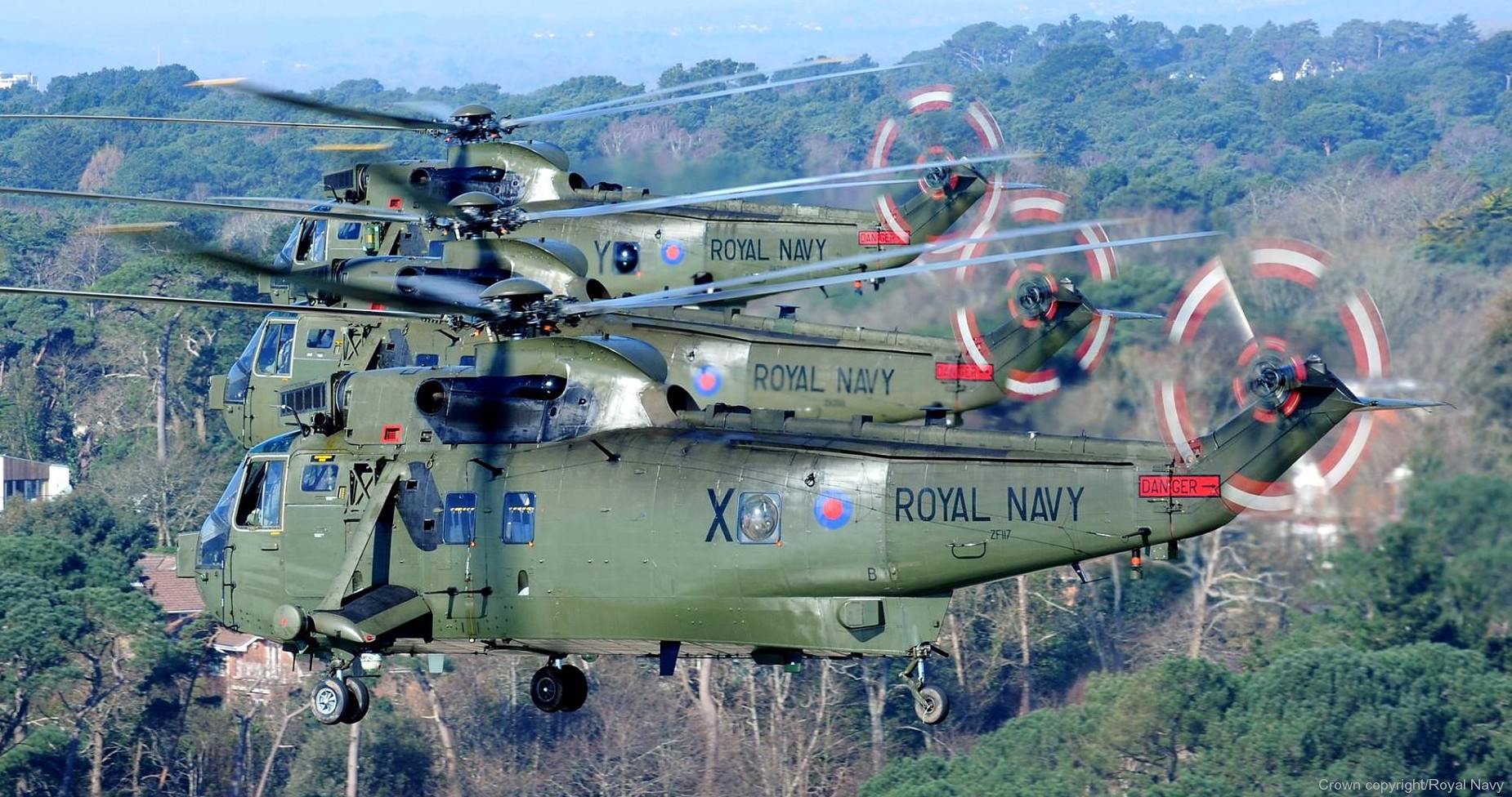sea king hc.4 helicopter royal navy commando assault marines westland nas squadron rnas 45