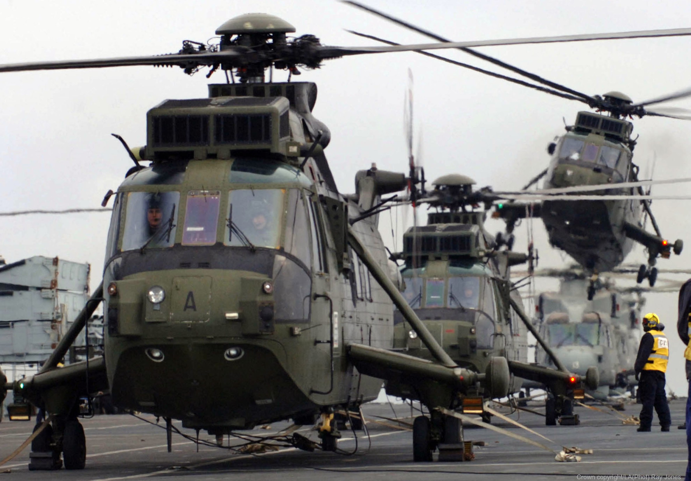 sea king hc.4 helicopter royal navy commando assault marines westland nas squadron rnas 49