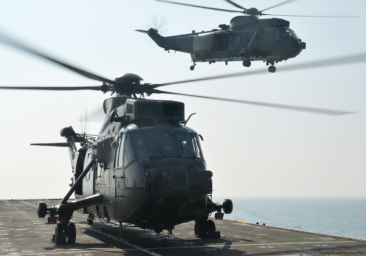 sea king hc.4 helicopter royal navy commando assault marines westland nas squadron rnas 58
