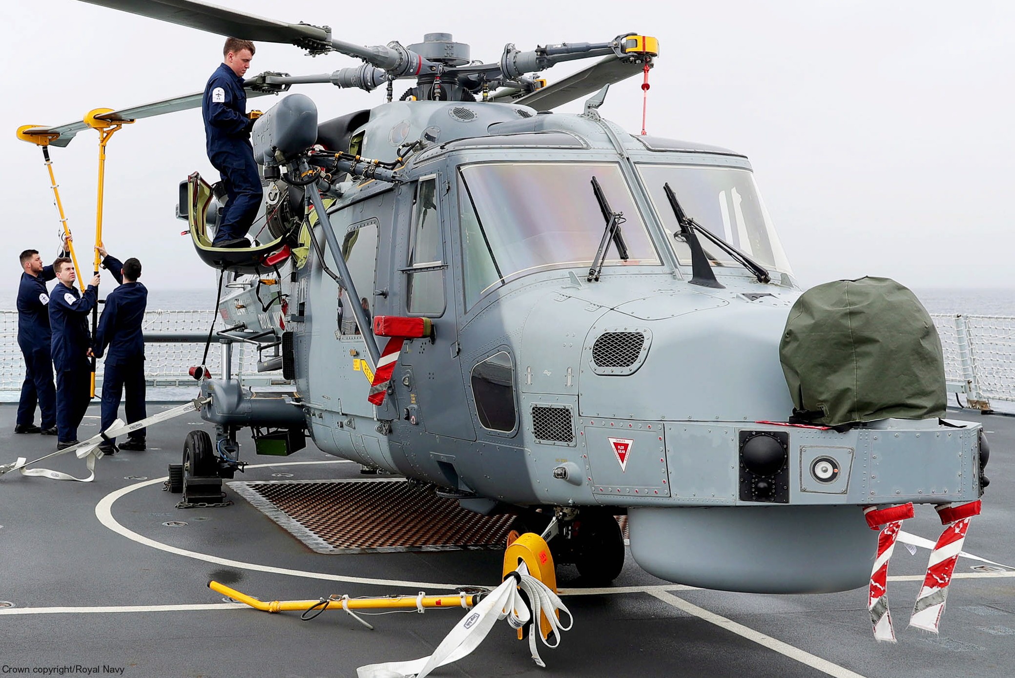 wildcat hma2 helicopter royal navy agusta westland aw159 leonardo naval air squadron nas rnas yeovilton 15 frigate destroyer hms