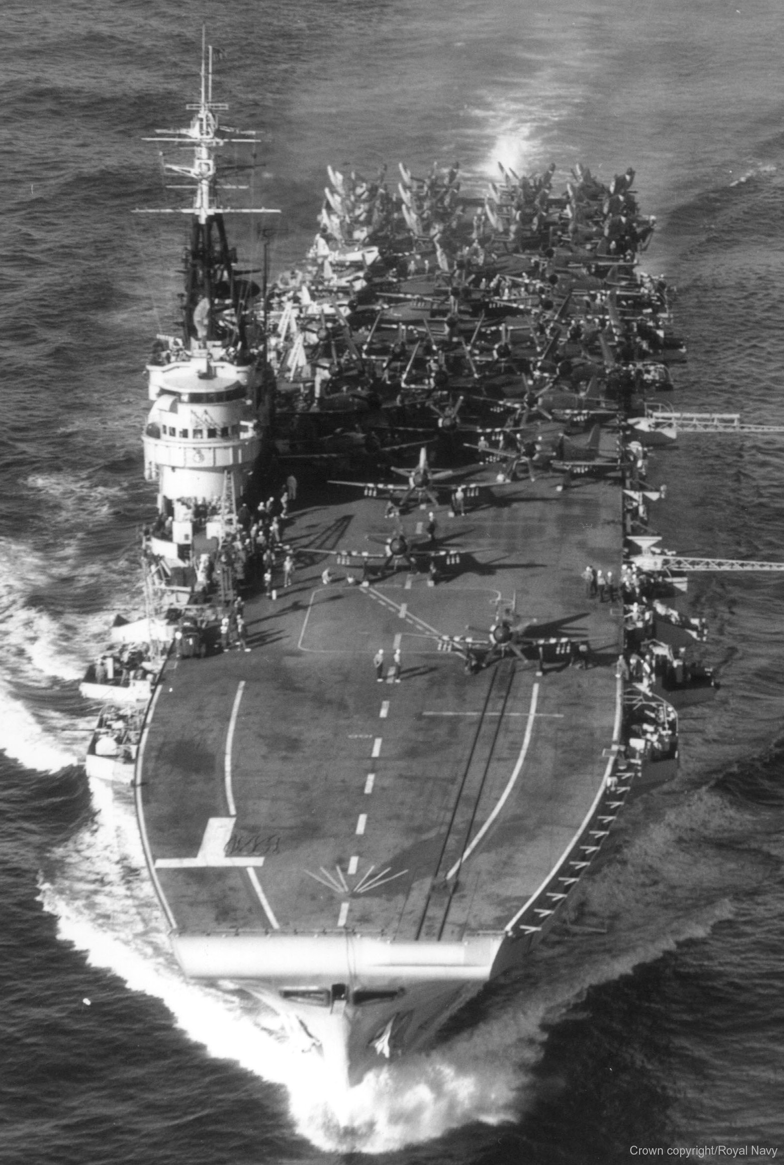 r-64 hms theseus colossus class aircraft carrier royal navy 04