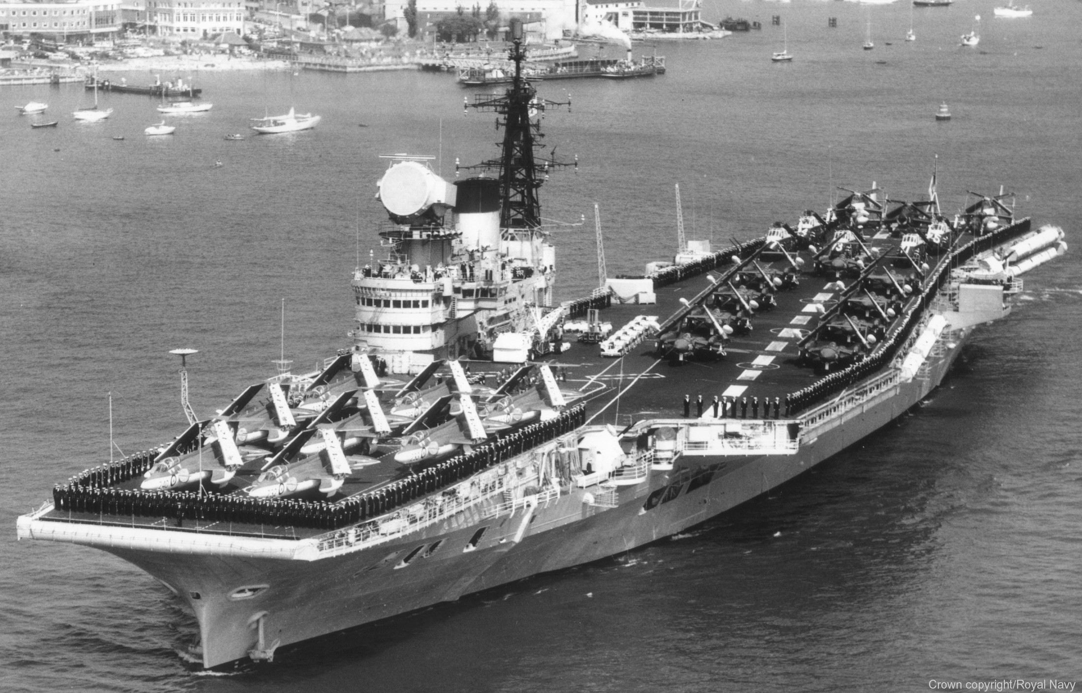 r-38 hms victorious illustrious class aircraft carrier royal navy 03