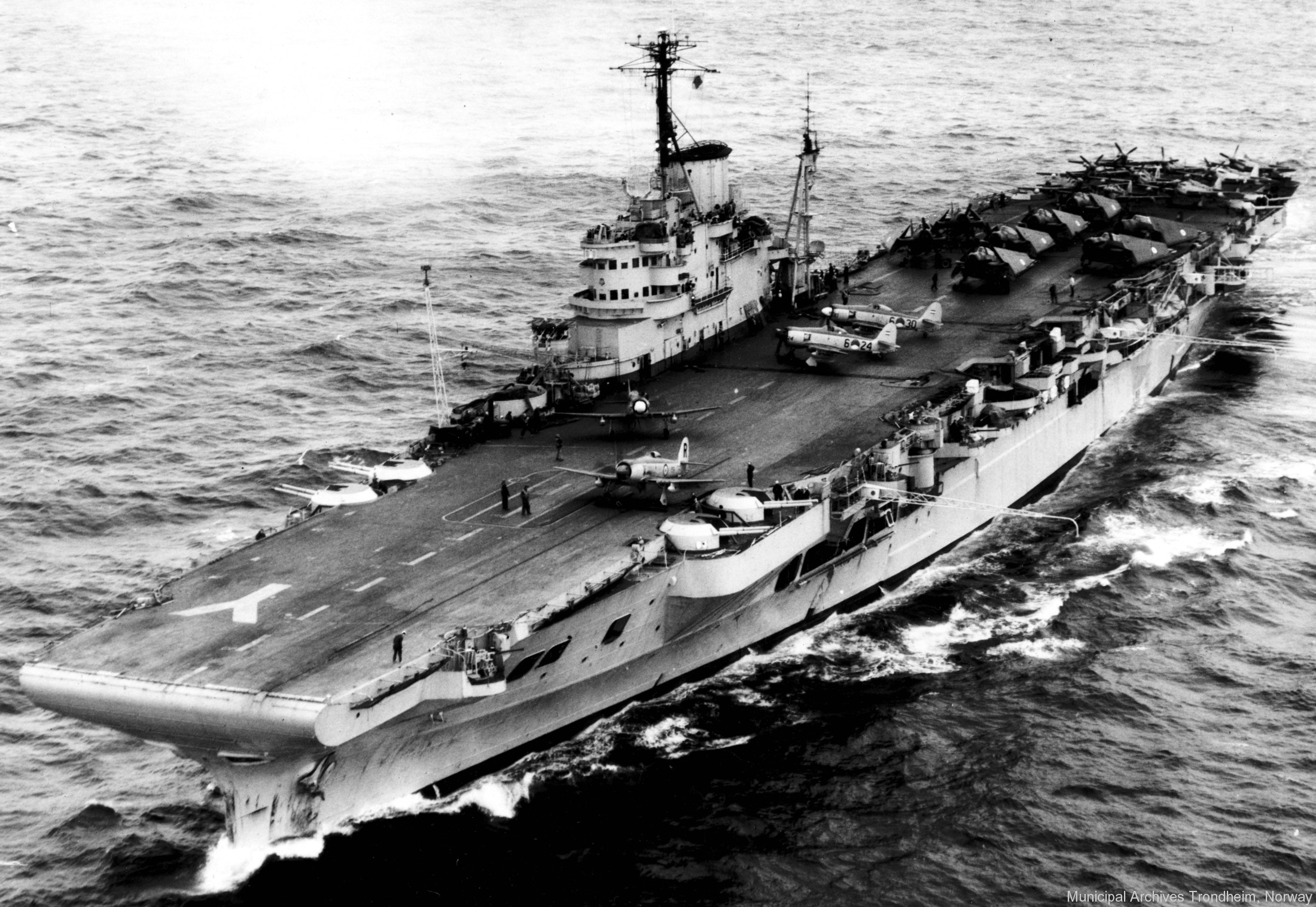 illustrious class aircraft carrier royal navy hms formidable victorious indomitable