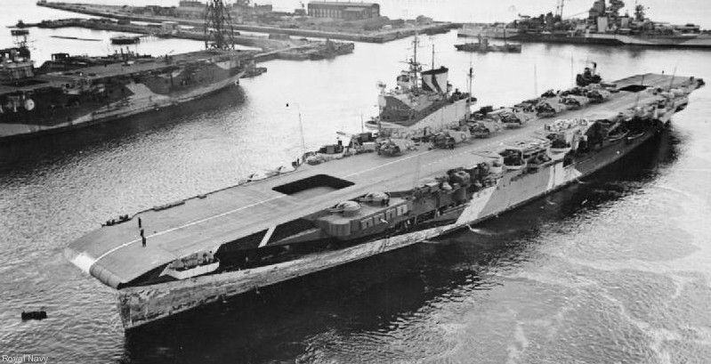r-92 hms indomitable illustrious class aircraft carrier royal navy 02