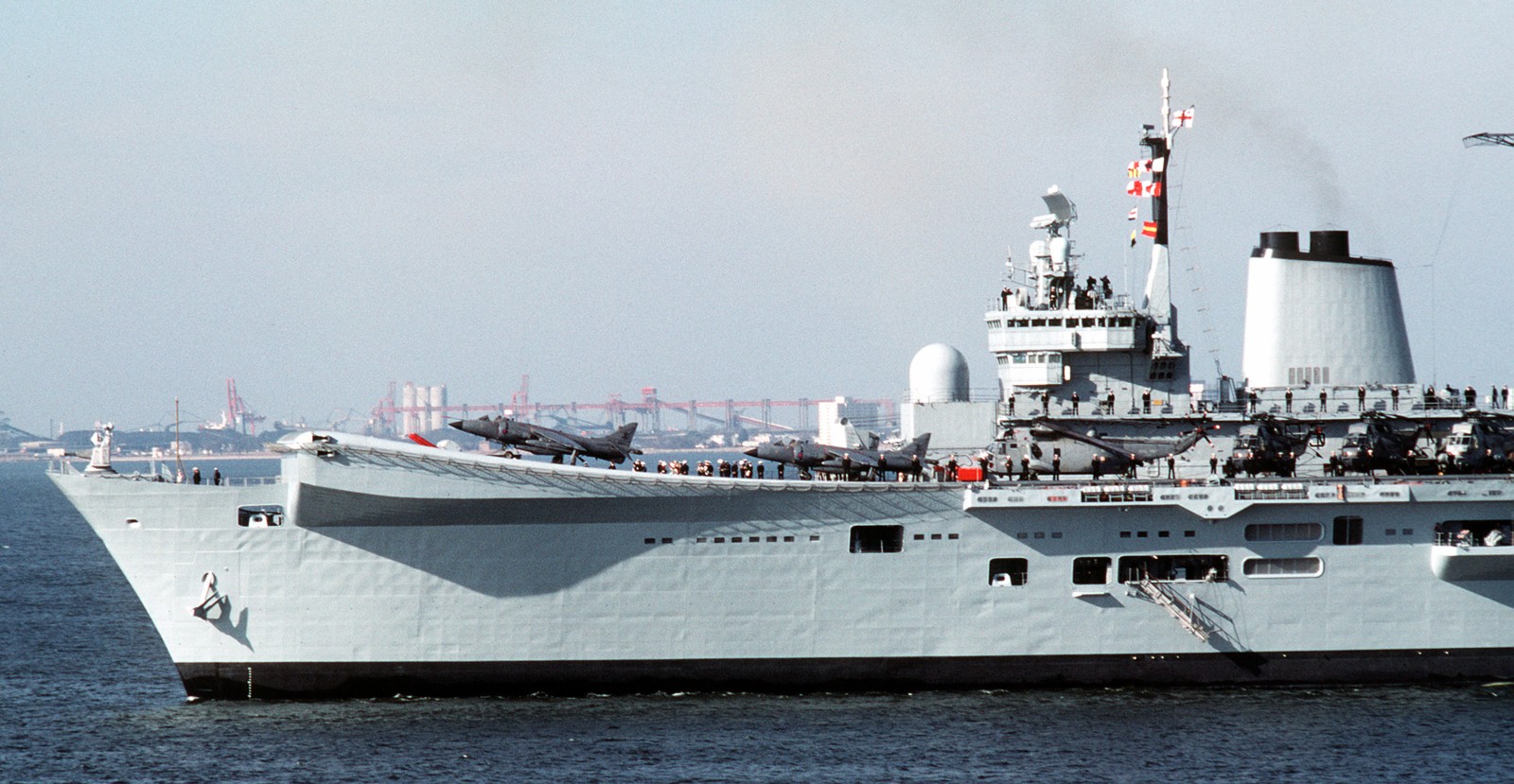 r-05 hms invincible class aircraft carrier royal navy 12