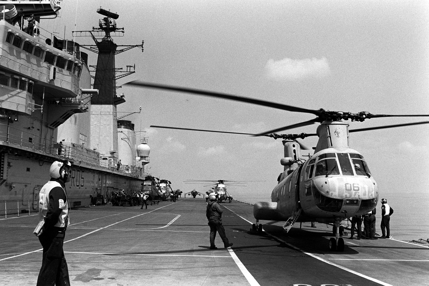 r-05 hms invincible class aircraft carrier royal navy 21
