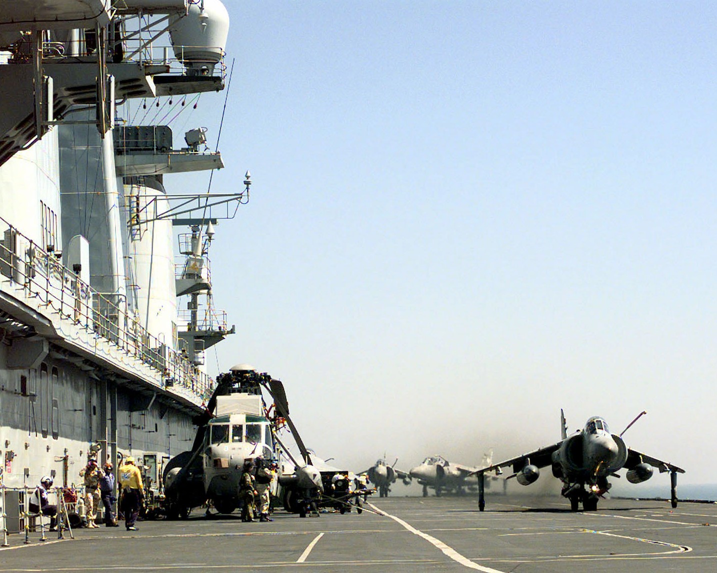 r06 hms illustrious invincible class aircraft carrier royal navy 11