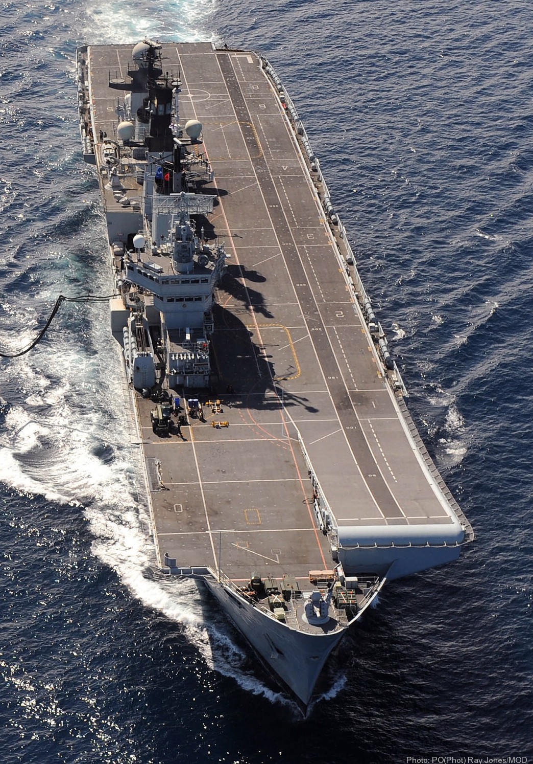 r-06 hms illustrious invincible class aircraft carrier royal navy 28