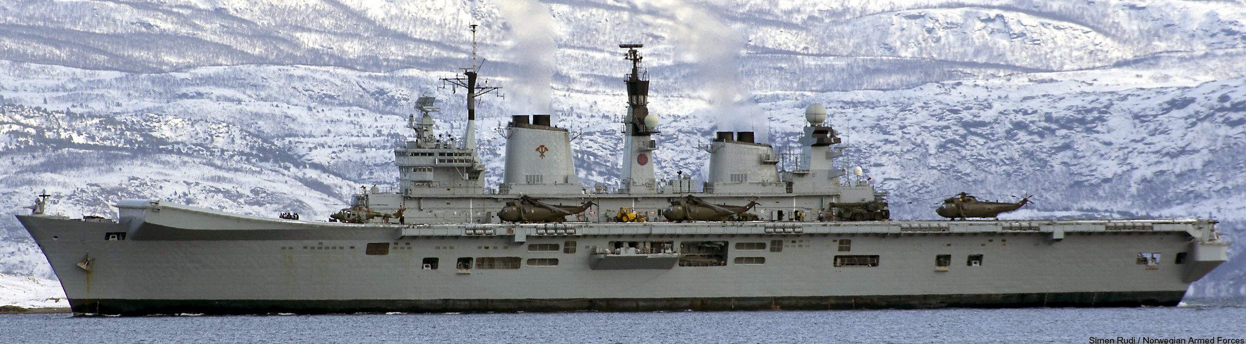 r-06 hms illustrious r06 invincible class aircraft carrier stovl royal navy 63 nato exercise