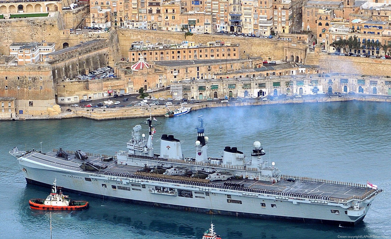 r-06 hms illustrious r06 invincible class aircraft carrier stovl royal navy 66 valletta malta