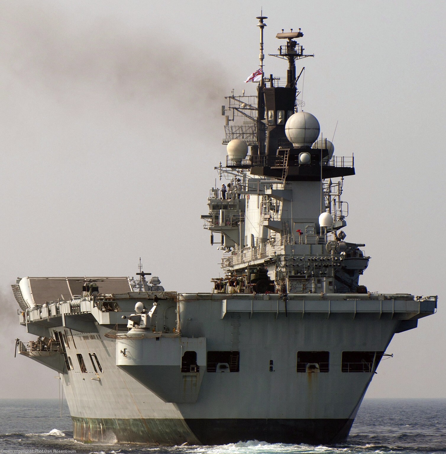 r-06 hms illustrious r06 invincible class aircraft carrier stovl royal navy 68