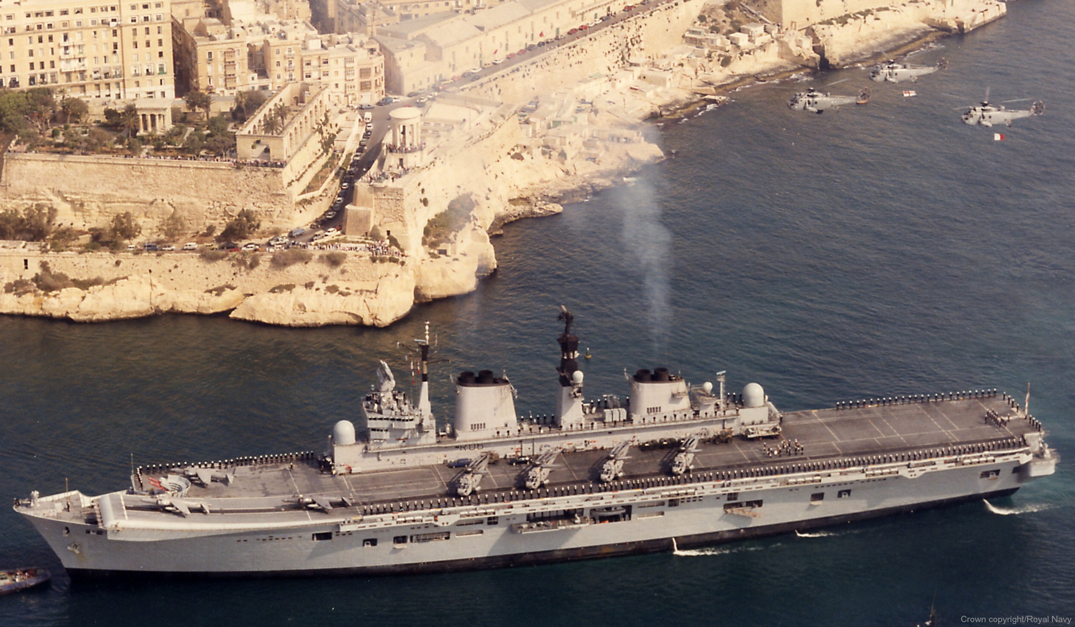 r-06 hms illustrious r06 invincible class aircraft carrier stovl royal navy 73 valletta malta