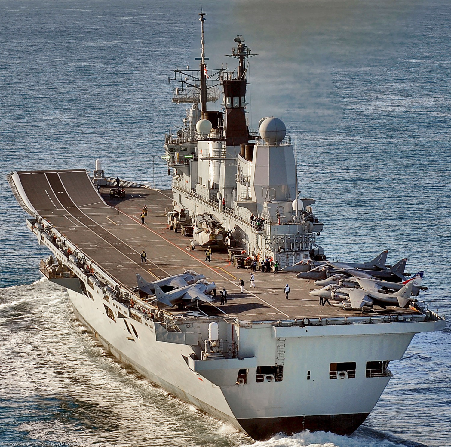 r-07 hms ark royal invincible class aircraft carrier royal navy 10