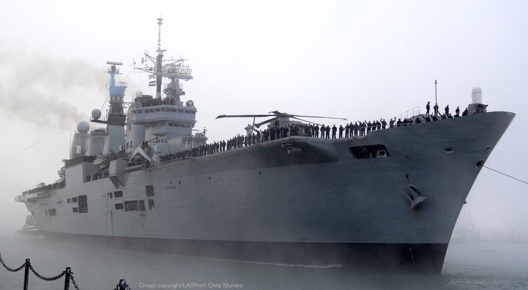 r-07 hms ark royal invincible class aircraft carrier royal navy 33