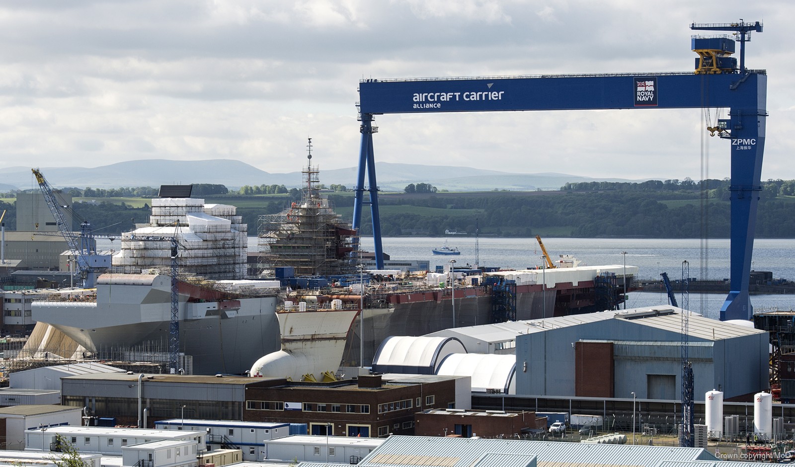 hms queen elizabeth r 08 rosyth dockyard bae systems babcock