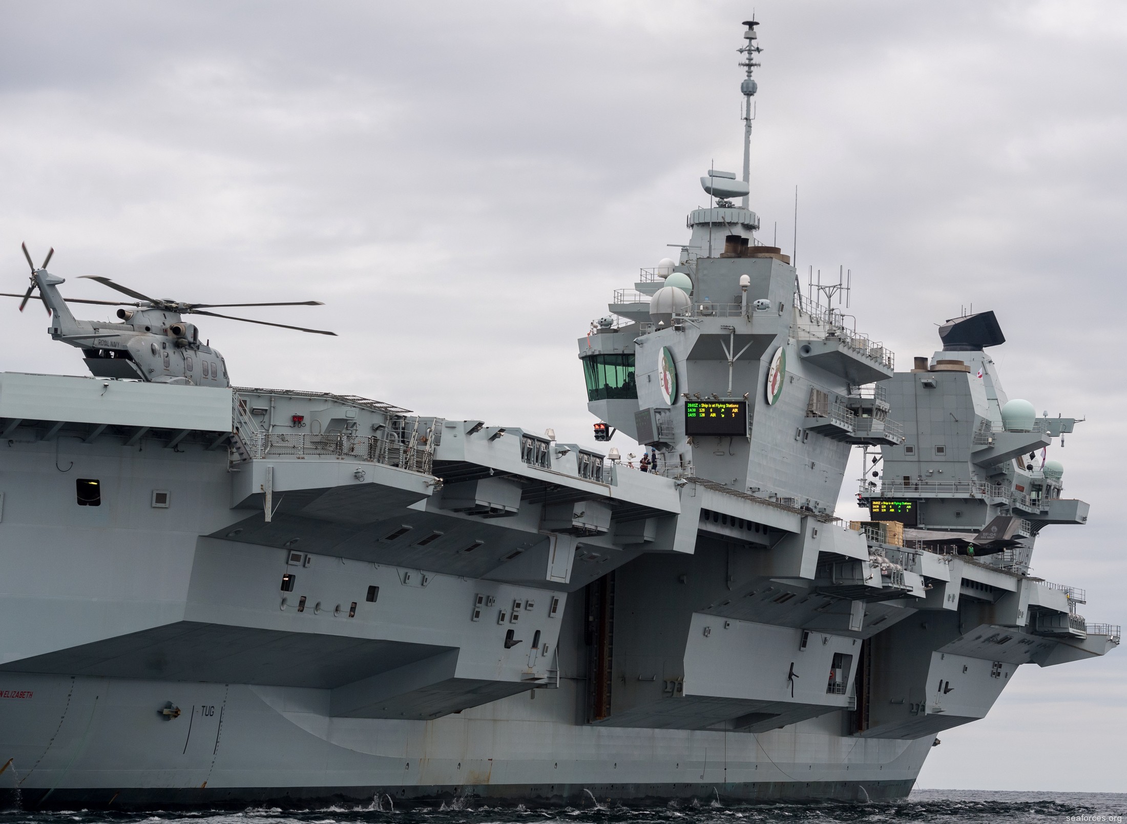 hms queen elizabeth r-08 aircraft carrier royal navy 49