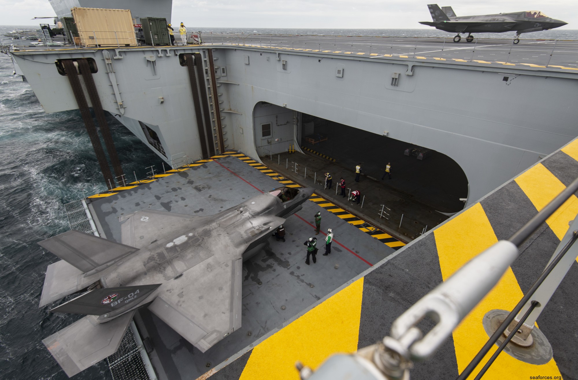 queen elizabeth class aircraft carrier stovl royal navy 56x aircraft elevator lift hangar deck