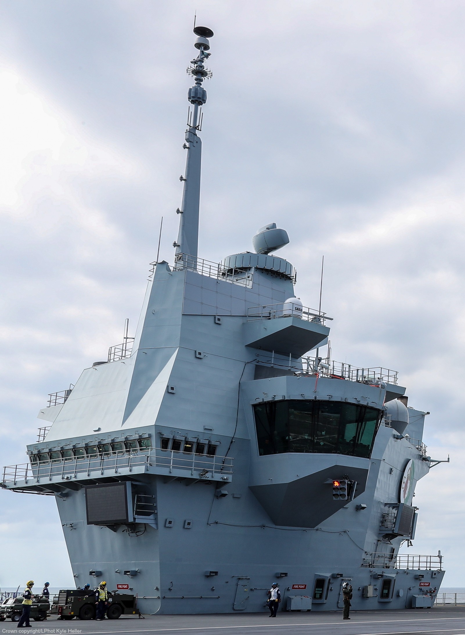 hms queen elizabeth r-08 aircraft carrier royal navy 60