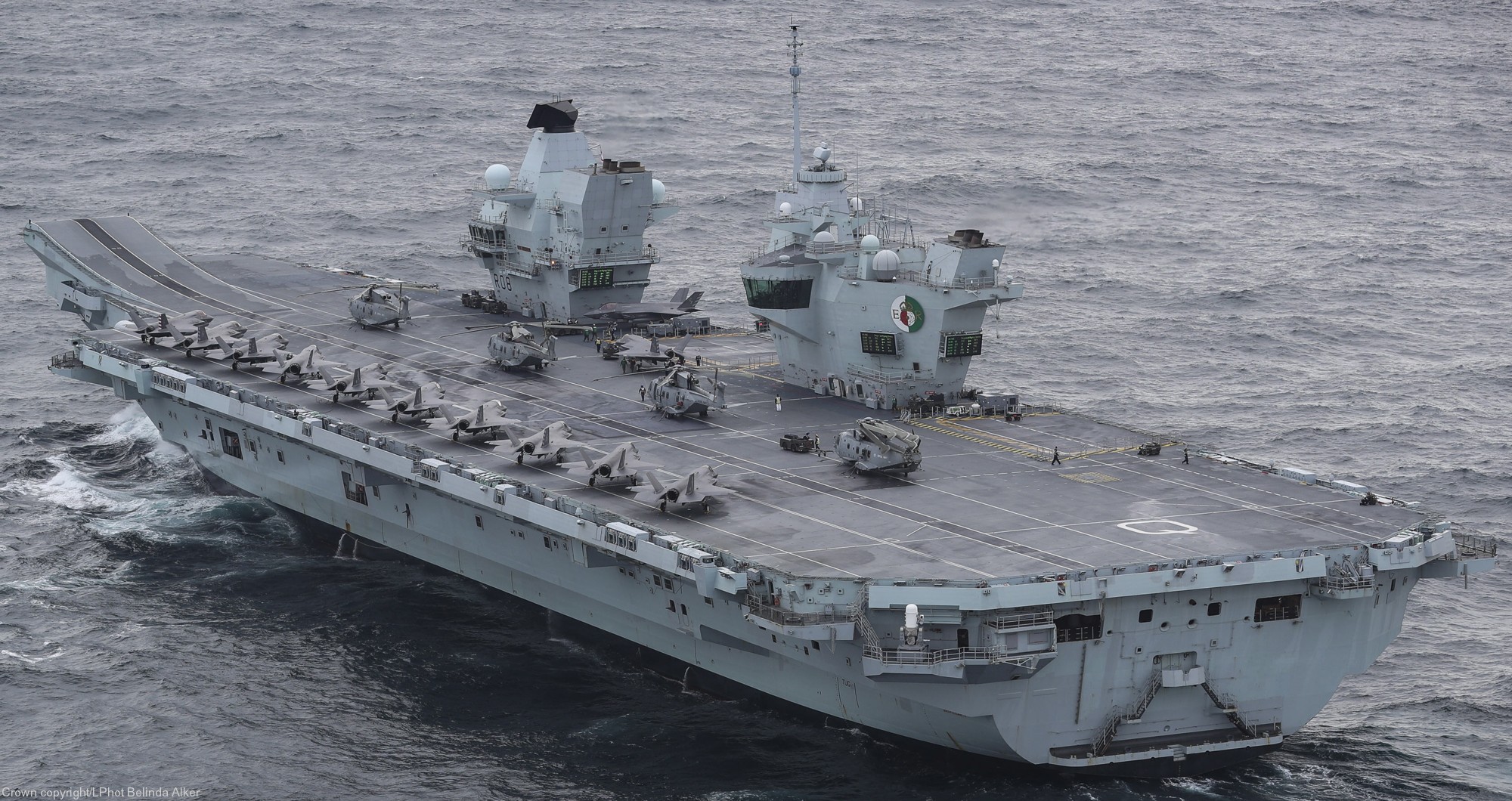 r08 hms queen elizabeth aircraft carrier royal navy 96