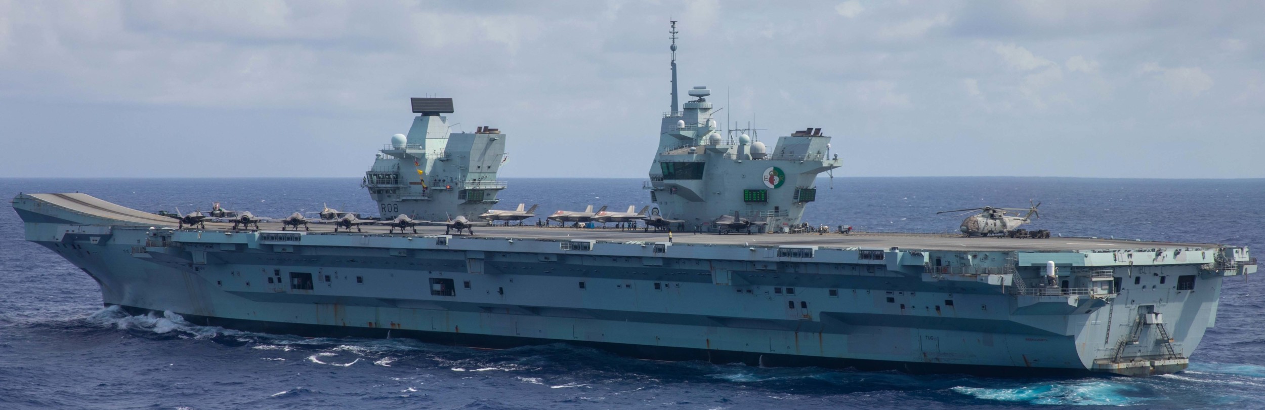 hms queen elizabeth r-08 qnlz aircraft carrier royal navy 126