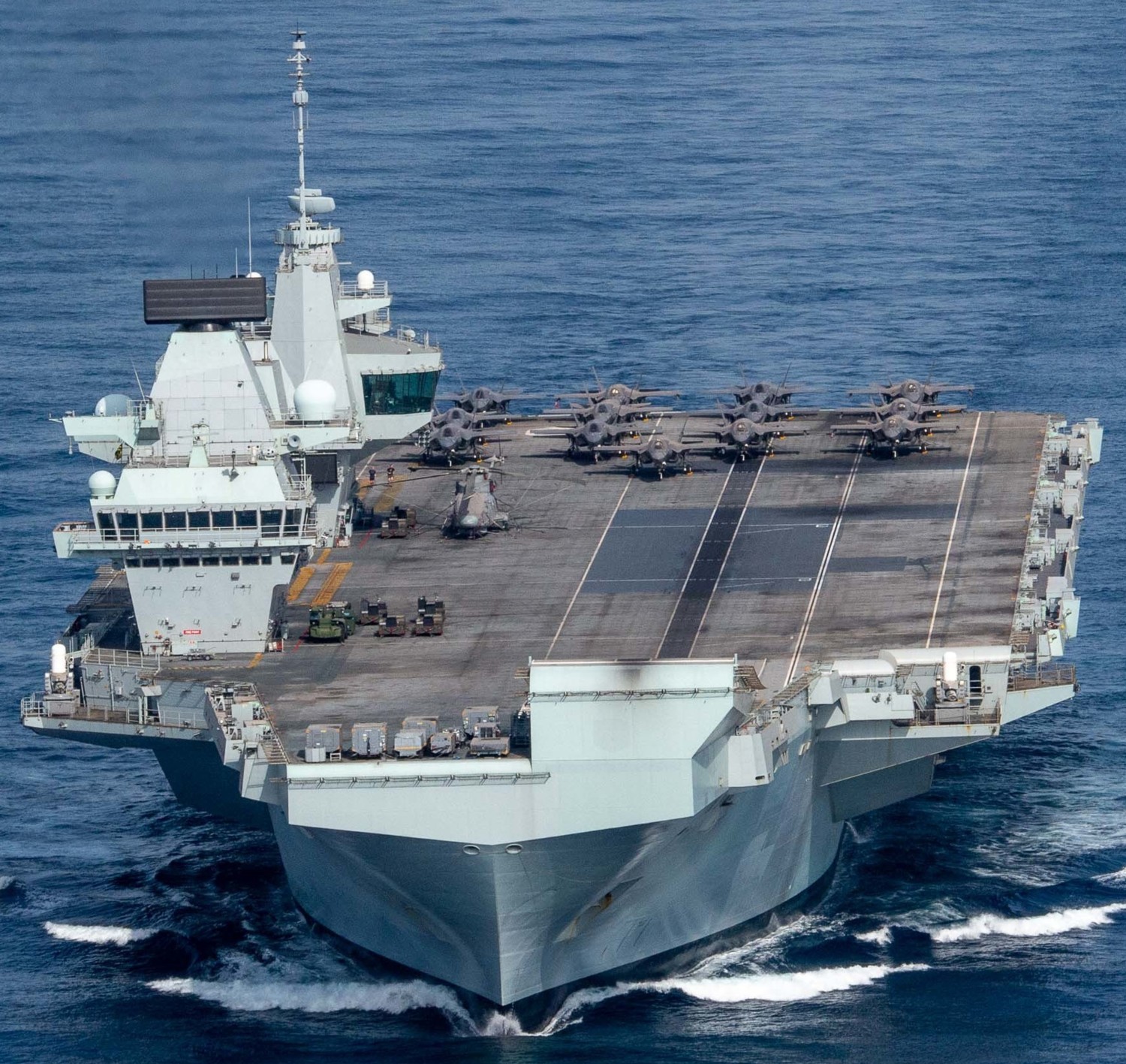 hms queen elizabeth r-08 qnlz aircraft carrier royal navy 132 strike group csg-21