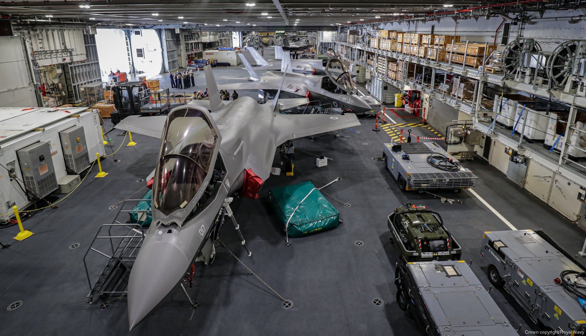 queen elizabeth class aircraft carrier stovl royal navy hangar 141c